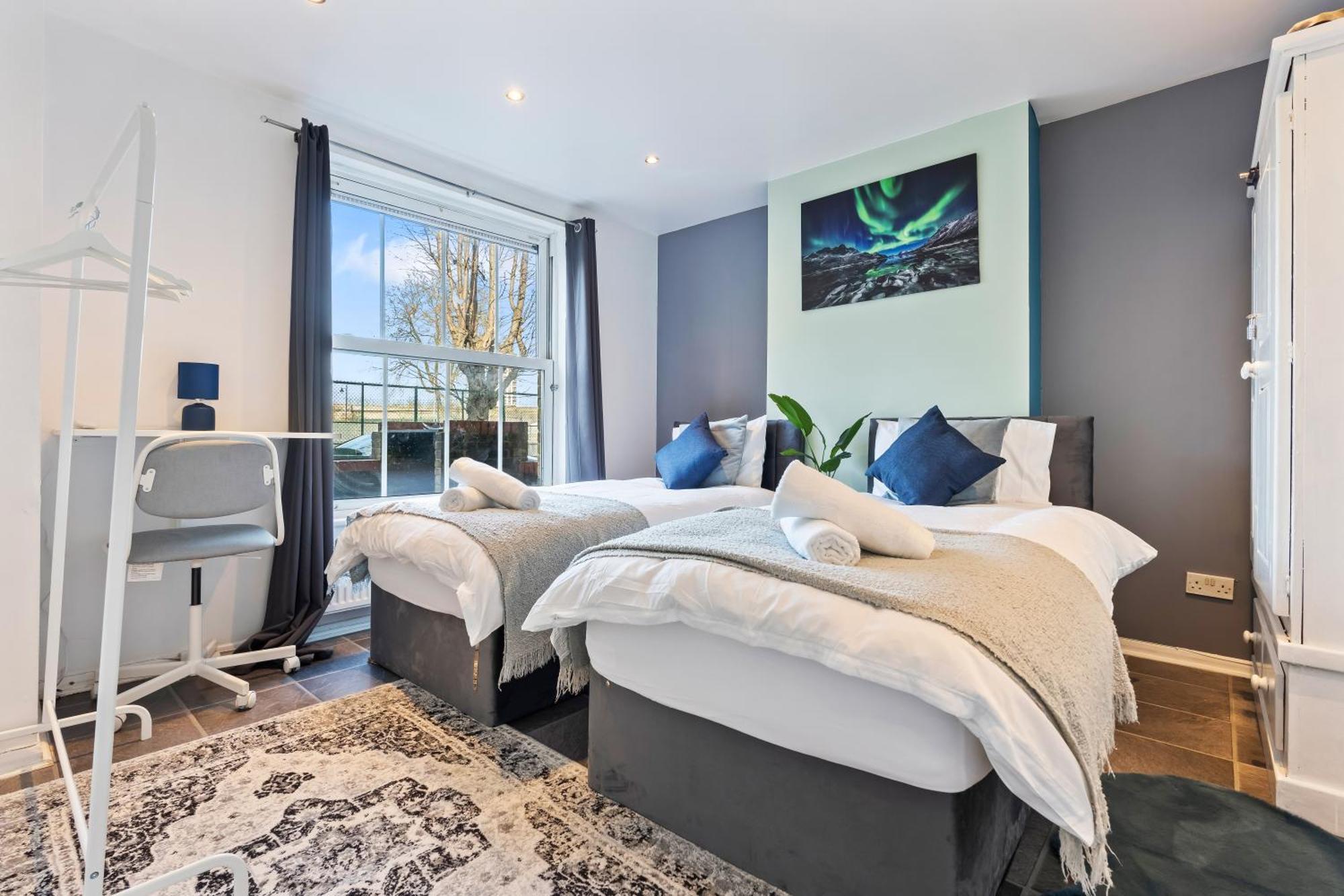 Comfy 4Br House Close To Subway London Eksteriør billede