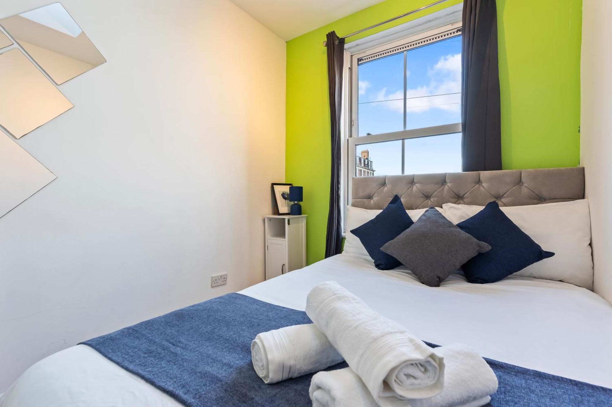 Comfy 4Br House Close To Subway London Eksteriør billede