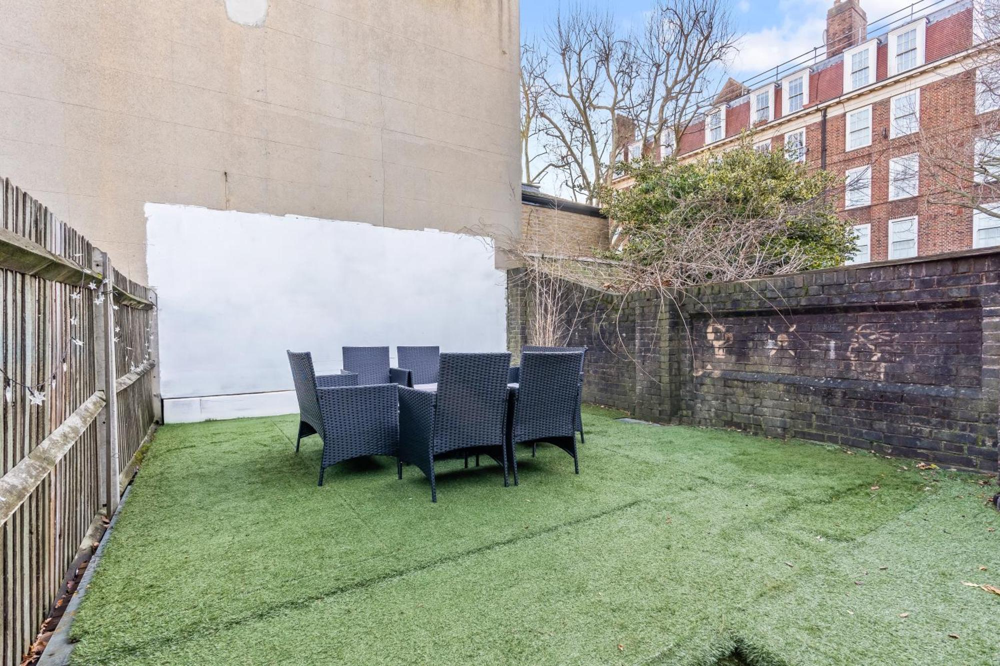 Comfy 4Br House Close To Subway London Eksteriør billede