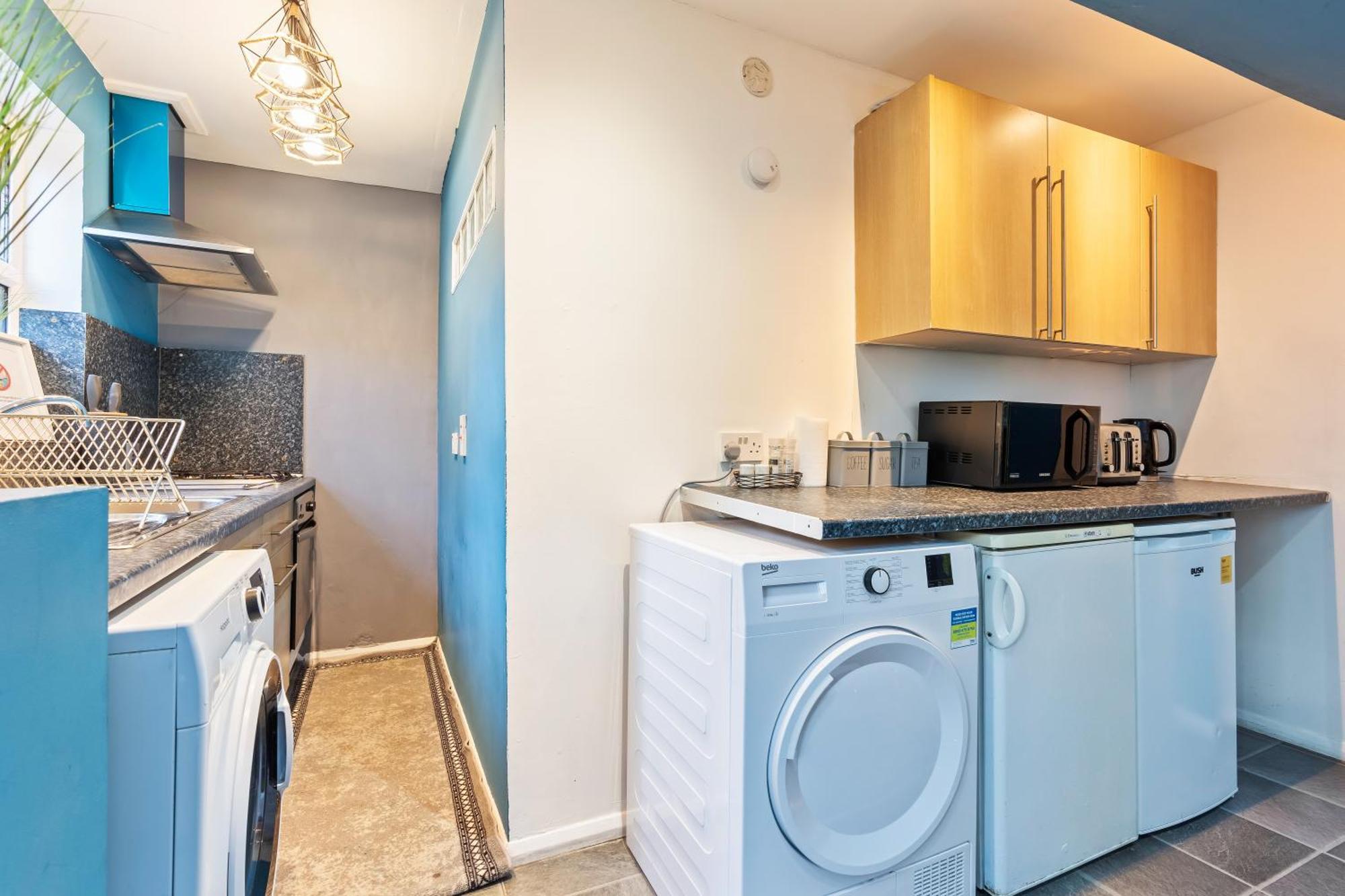 Comfy 4Br House Close To Subway London Eksteriør billede